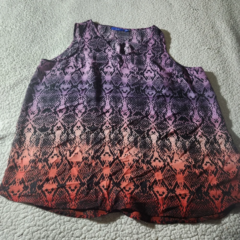 APT. 9 V- Neck Top with rounded bottom size XXL - Picture 3 of 7